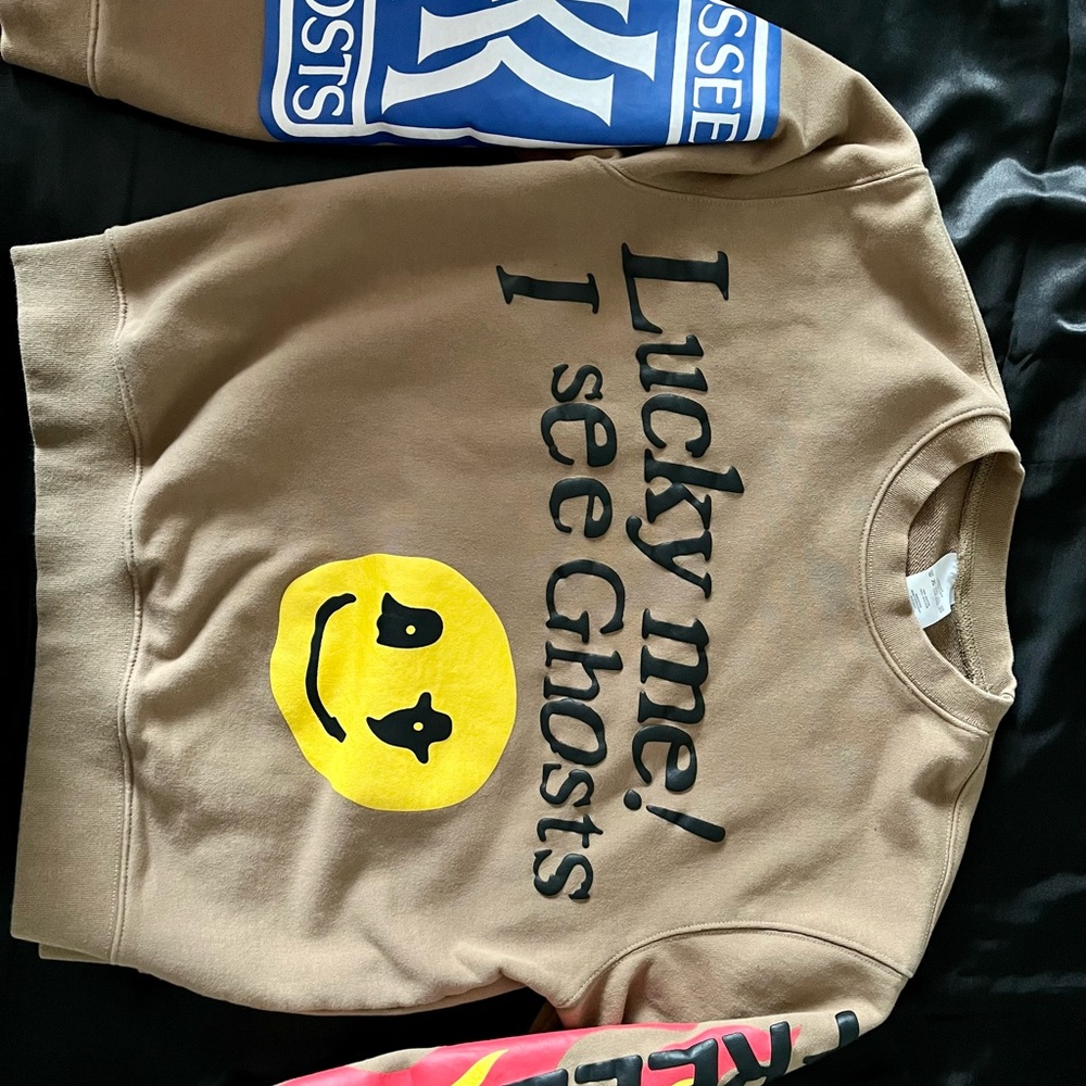 Lucky me I see ghosts crewneck